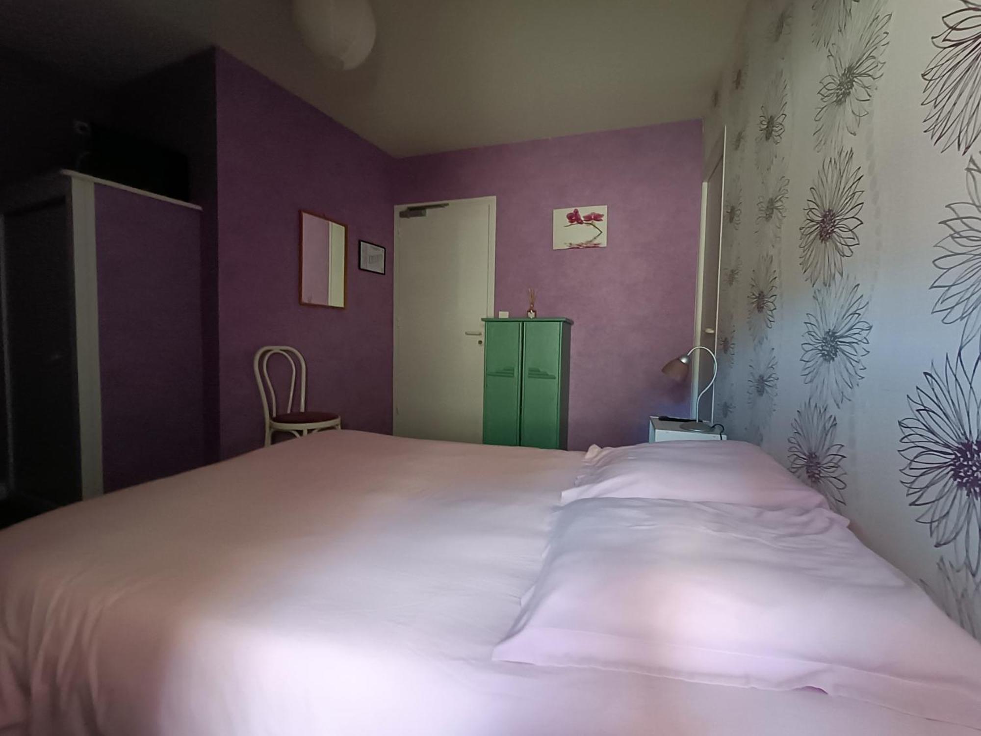 Hostellerie Du Chateau Bellenaves Δωμάτιο φωτογραφία